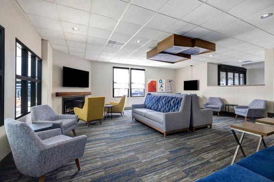 Holiday Inn Express & Suites Central Omaha By Ihg Beltér fotó
